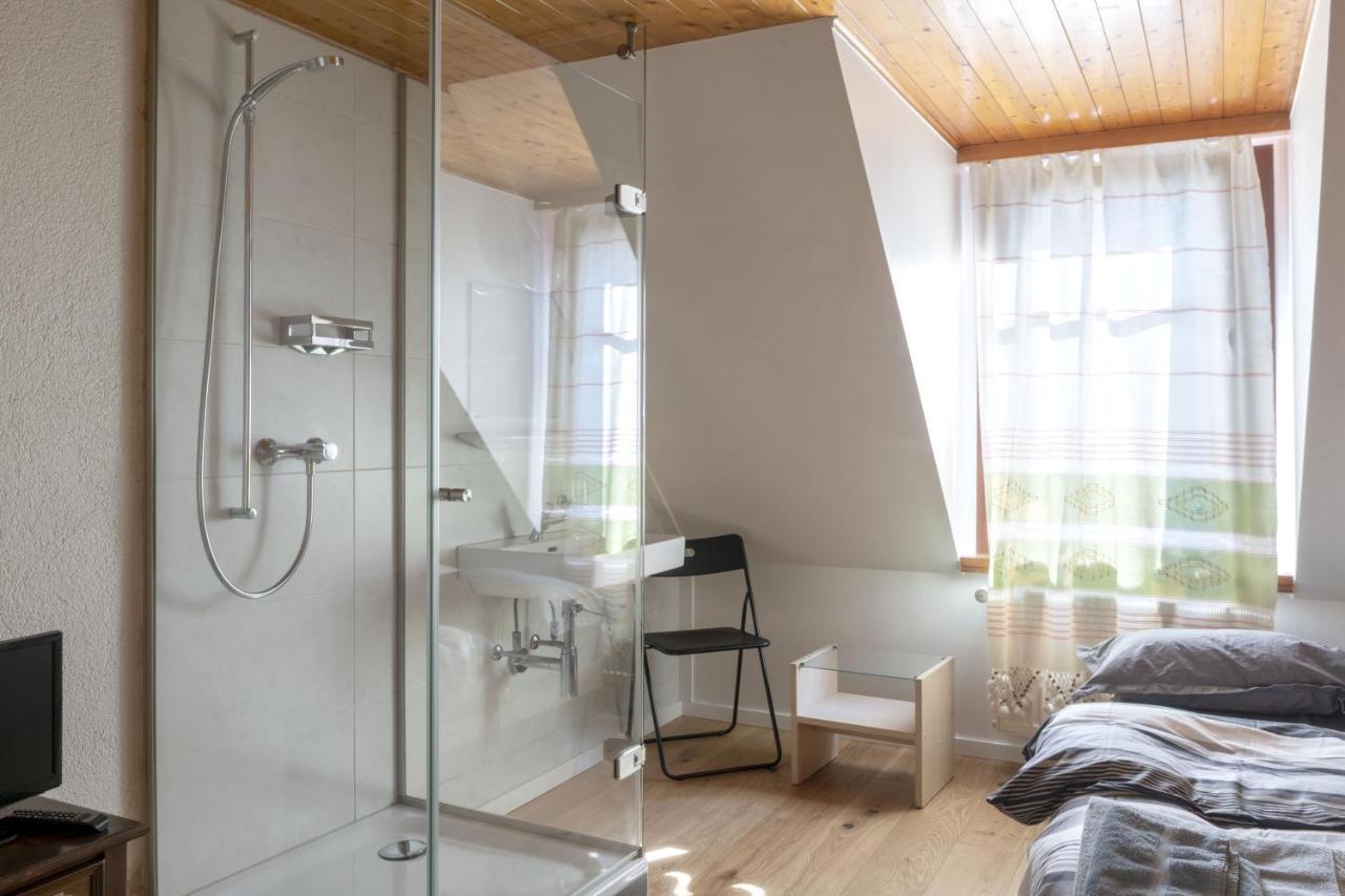 Hotel Du Cheval-Blanc La Chaux De Fonds ภายนอก รูปภาพ