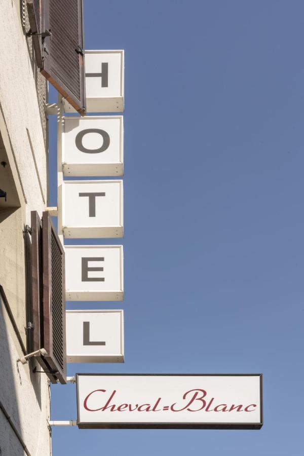 Hotel Du Cheval-Blanc La Chaux De Fonds ภายนอก รูปภาพ